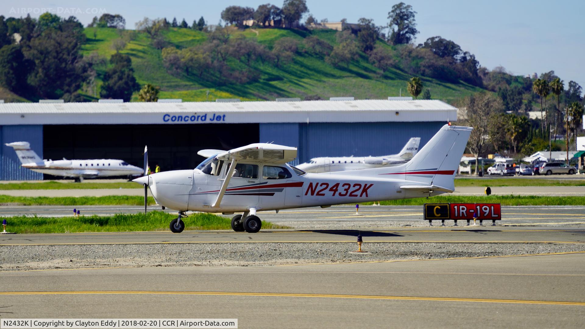 N2432K, 2000 Cessna 172R C/N 17280870, Buchanan Field Concord California 2018.