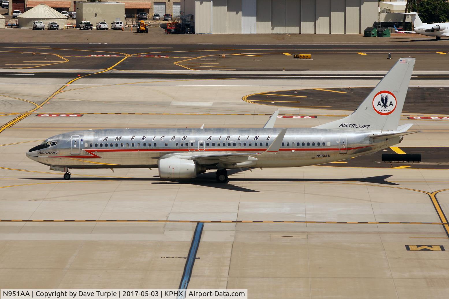 N951AA, 2000 Boeing 737-823 C/N 29538, This livery is now gone.  The plane has the standard AAL scheme.