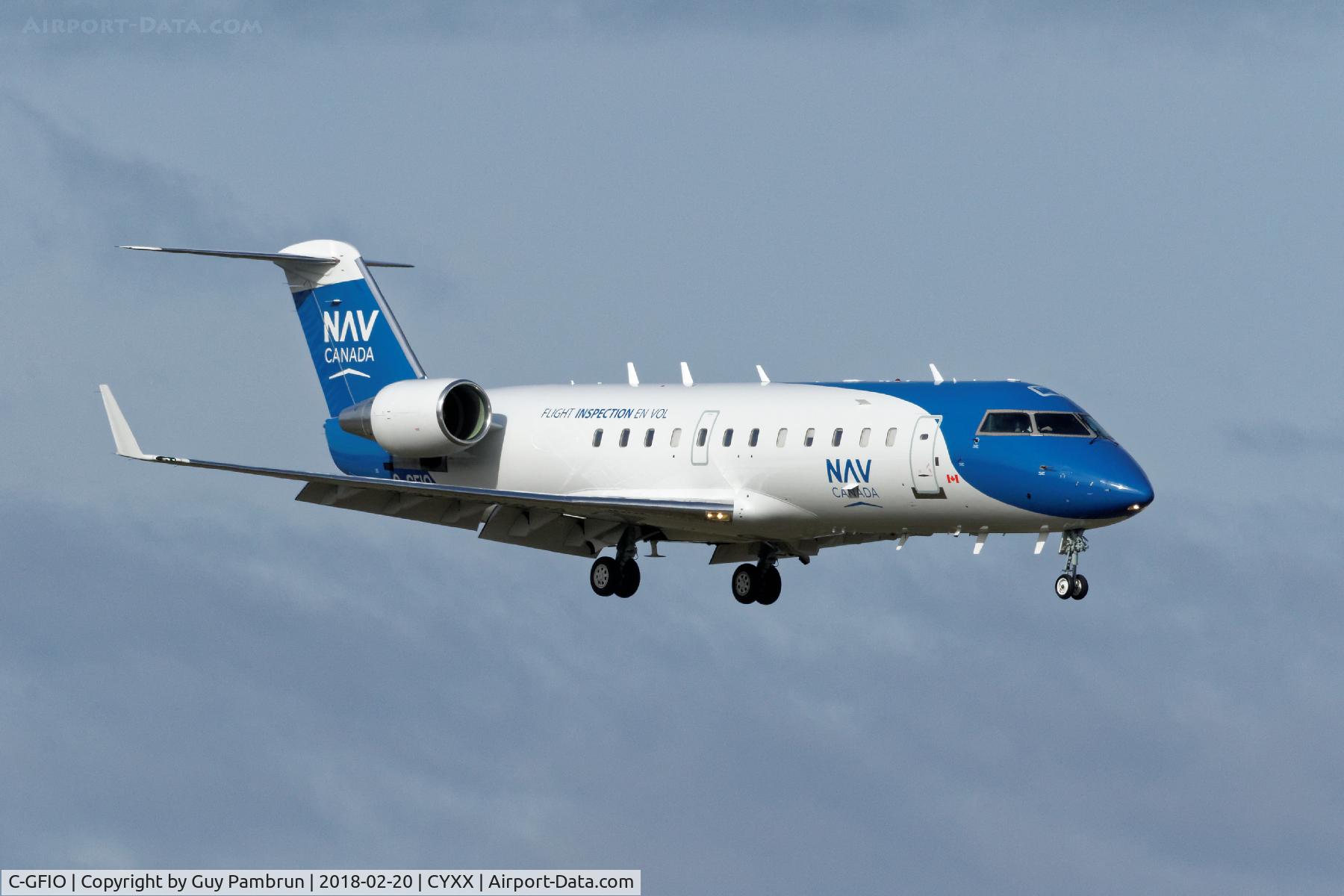 C-GFIO, 2001 Bombardier CRJ-200ER (CL-600-2B19) C/N 7526, Landing