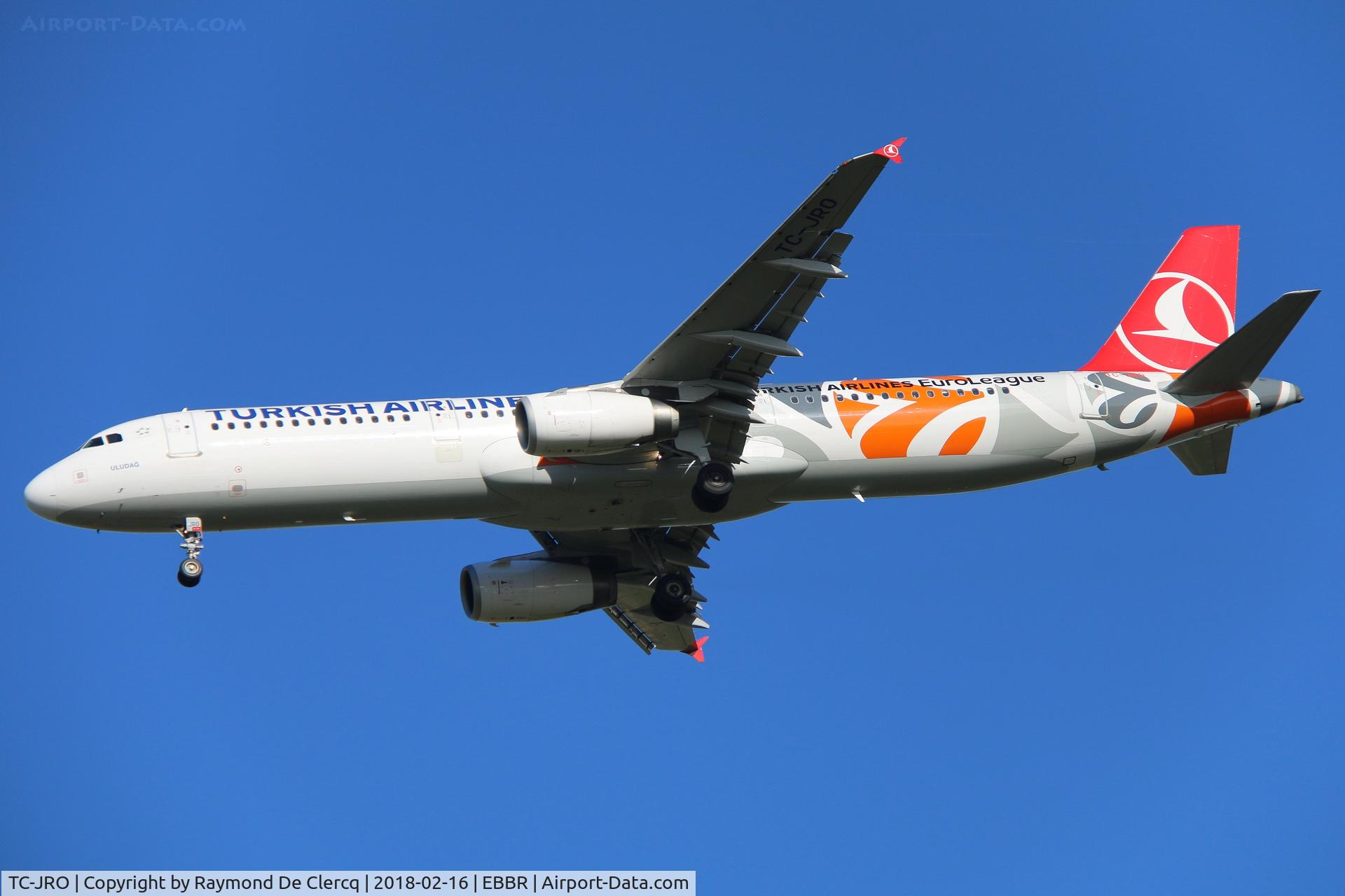 TC-JRO, 2011 Airbus A321-231 C/N 4682, Final 25L.