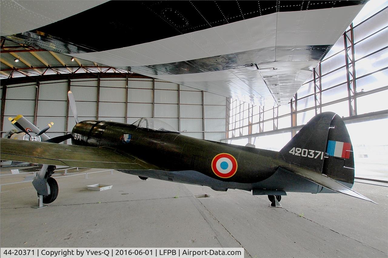 44-20371, 1942 Republic P-47D Thunderbolt C/N Not found 44-20371, Republic P-47D Thunderbolt, Air & Space Museum Paris-Le Bourget (LFPB-LBG)
