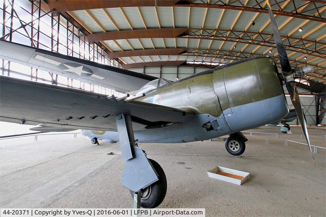 44-20371, 1942 Republic P-47D Thunderbolt C/N Not found 44-20371, Republic P-47D Thunderbolt, Air & Space Museum Paris-Le Bourget (LFPB-LBG)