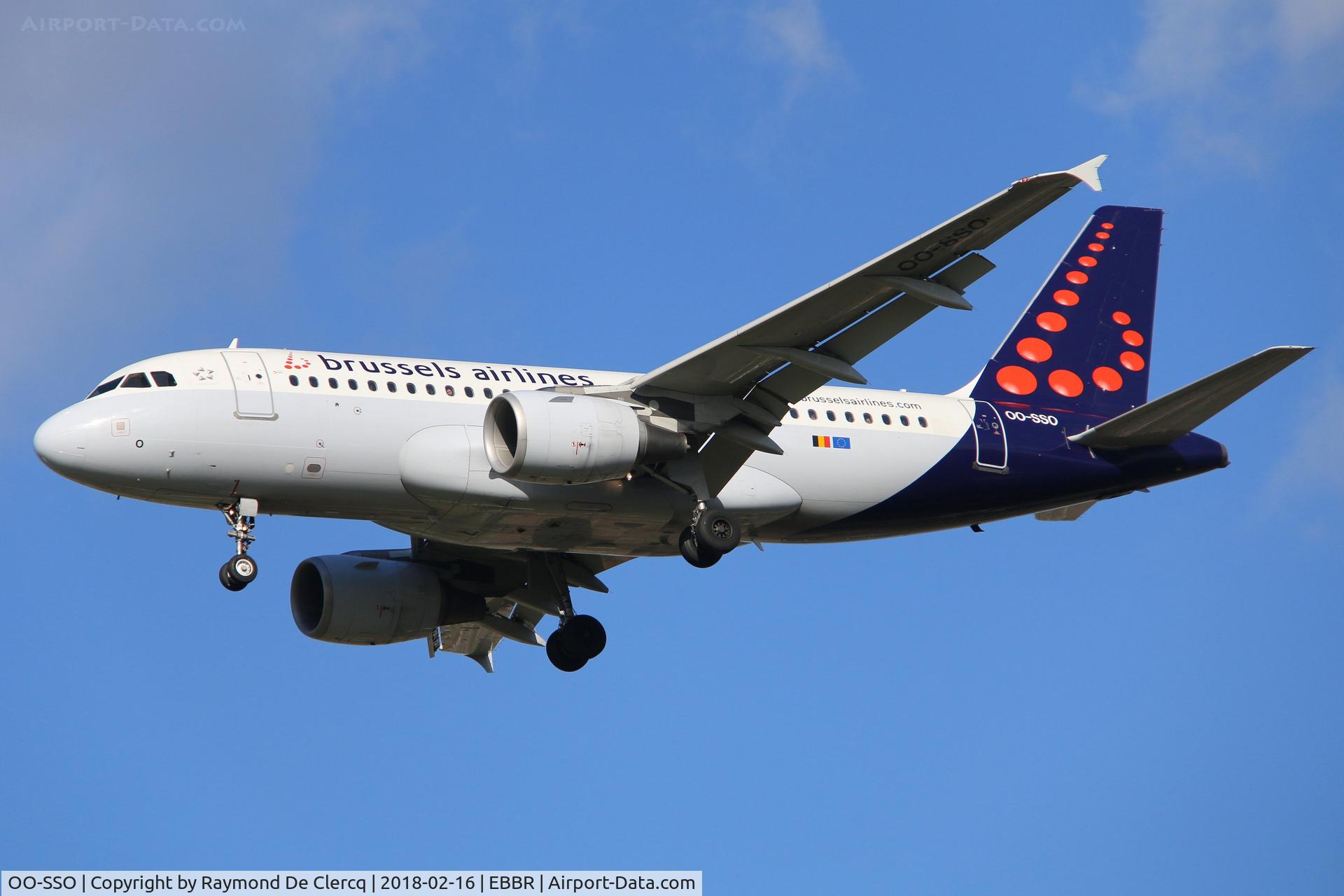 OO-SSO, 2004 Airbus A319-111 C/N 2287, Final rwy 25R