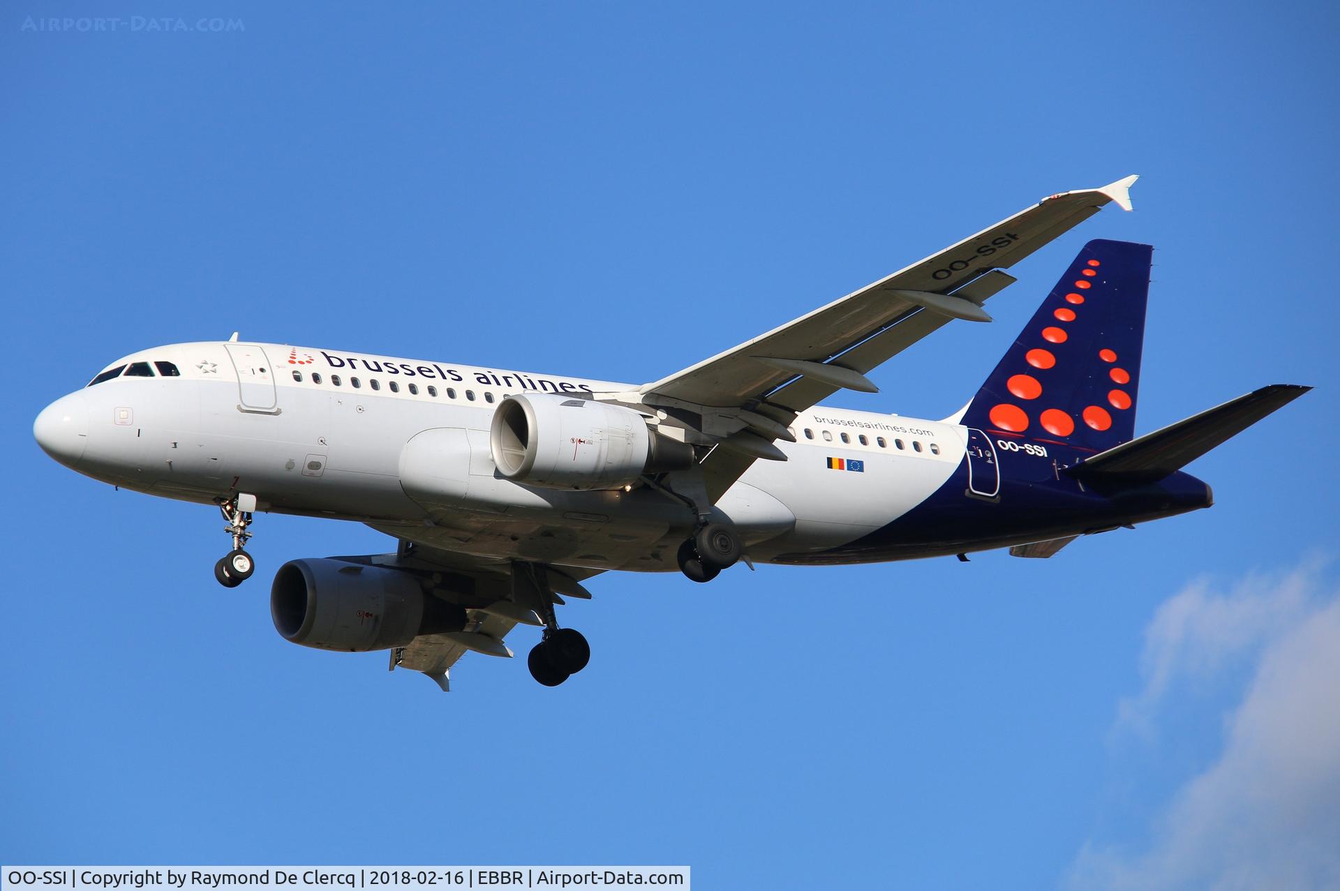 OO-SSI, 2009 Airbus A319-112 C/N 3895, Final rwy 25R