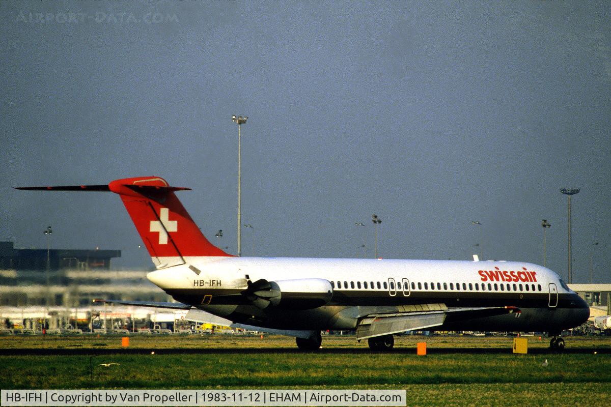 HB-IFH, 1968 Douglas DC-9-32 C/N 45790, Swissair Douglas DC-9-32 landing at Schiphol airport, the Netherlands, 1983
