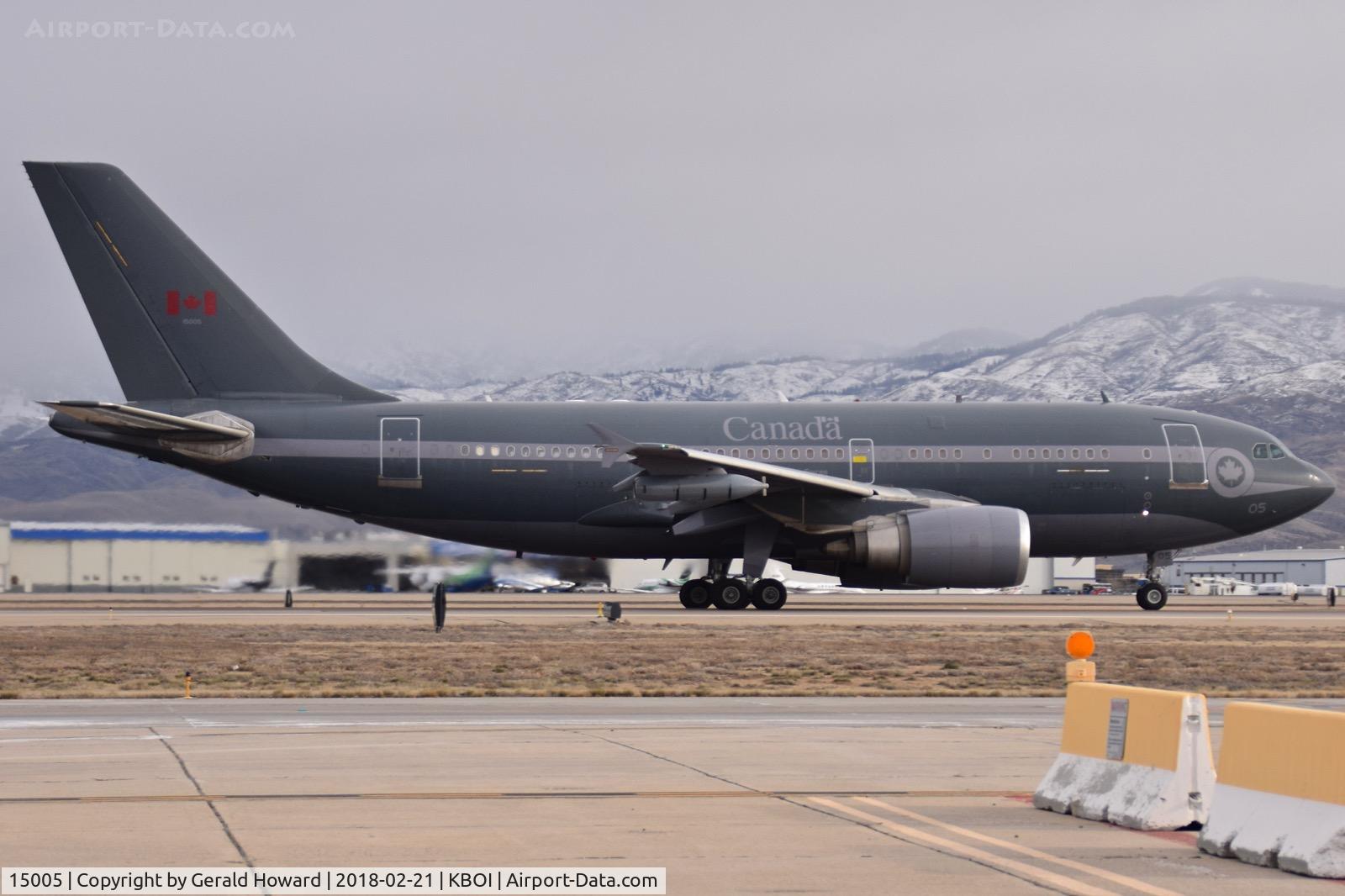 15005, 1987 Airbus CC-150 Polaris (A310-304(F)) C/N 441, Take off run on RWY 10R.  437 Squadron, CFB Trenton, Ontario, Canada.