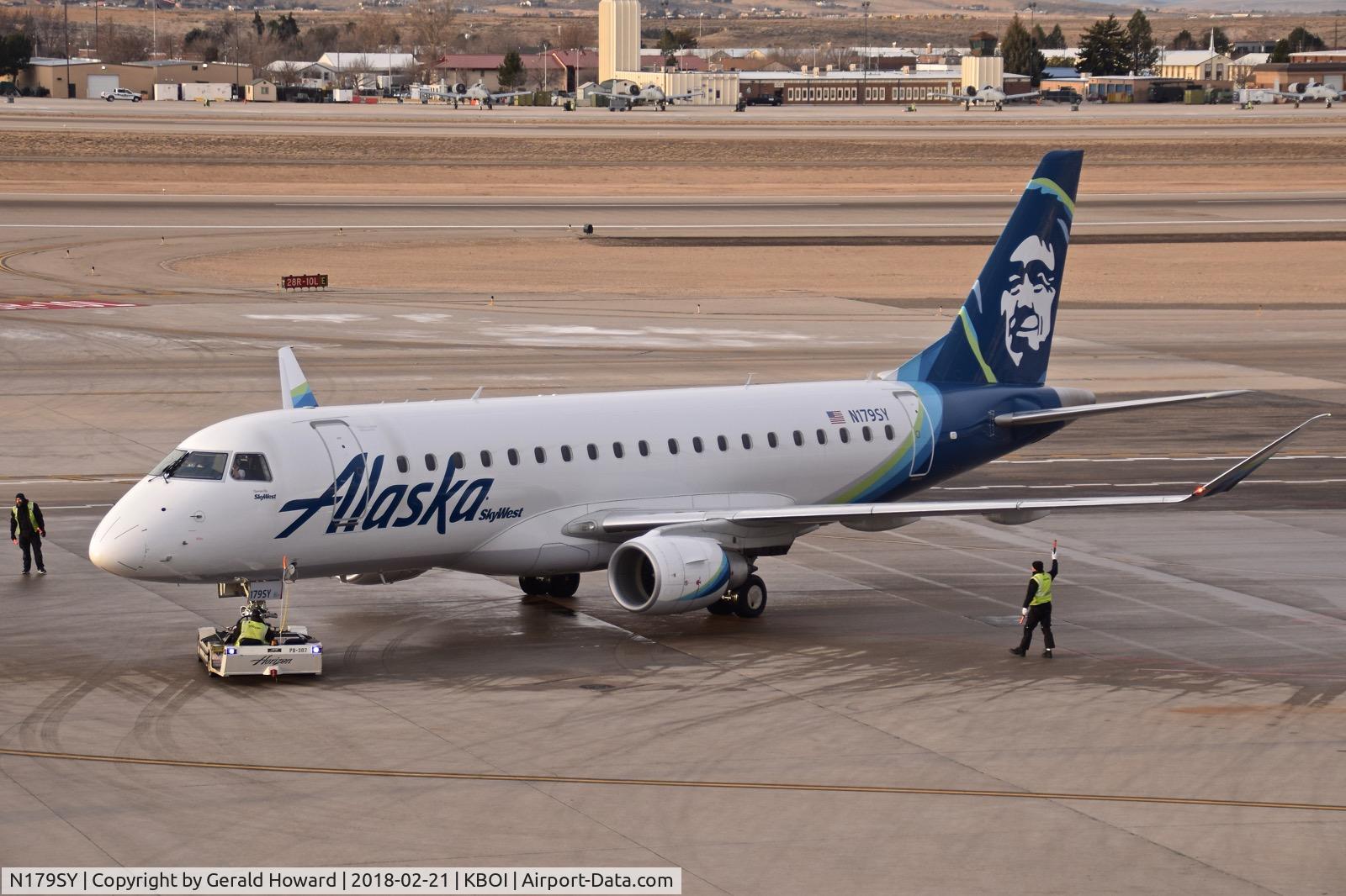 N179SY, 2016 Embraer 175LR (ERJ-170-200LR) C/N 17000565, Push back from the gate.