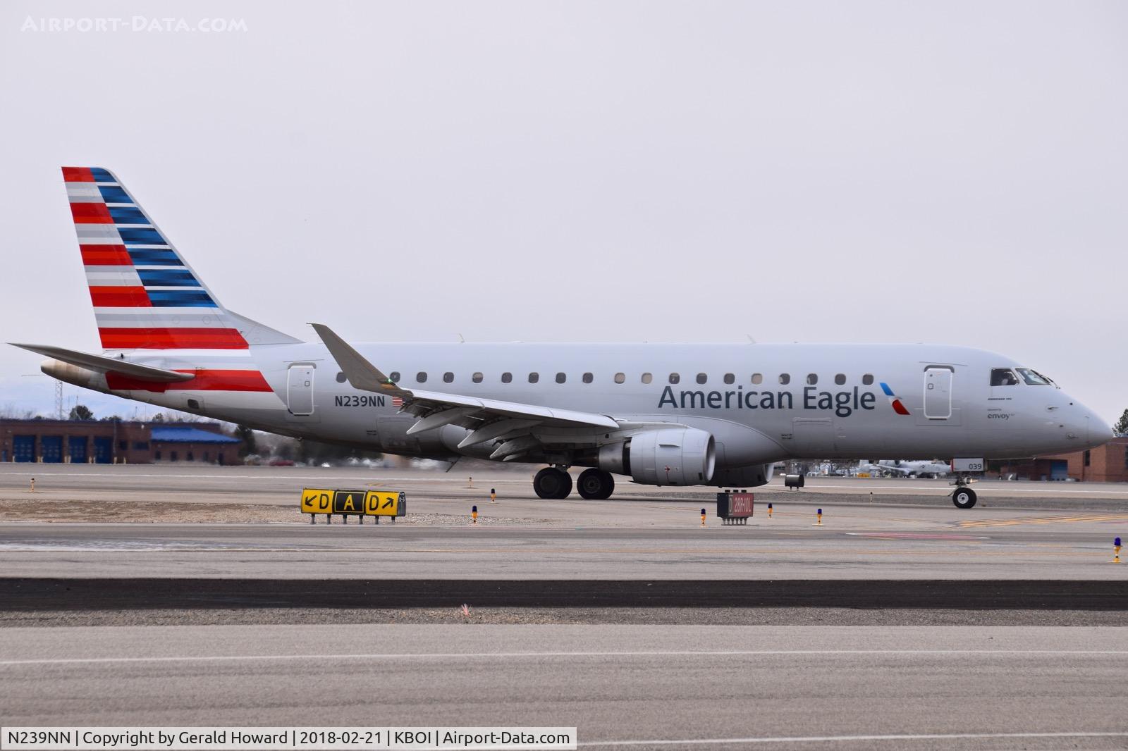 N239NN, 2016 Embraer 175LR (ERJ-170-200LR) C/N 17000586, On Delta crossing Alpha for the gate.