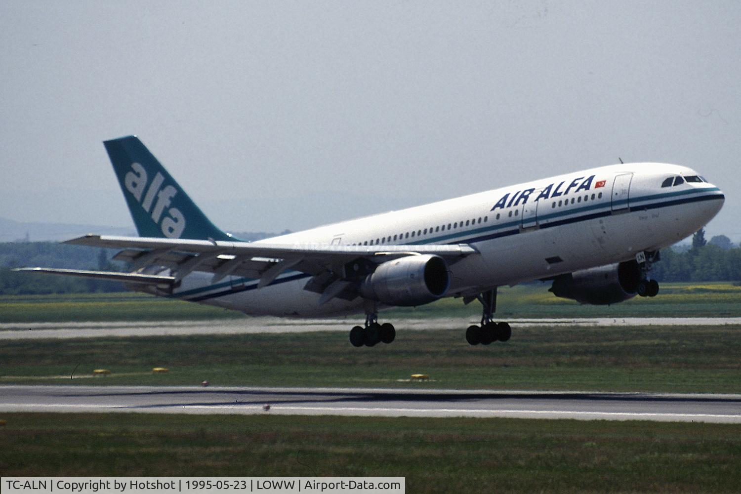 TC-ALN, 1978 Airbus A300B4-2C C/N 065, Bringing Soccer fans for the Champions League final.