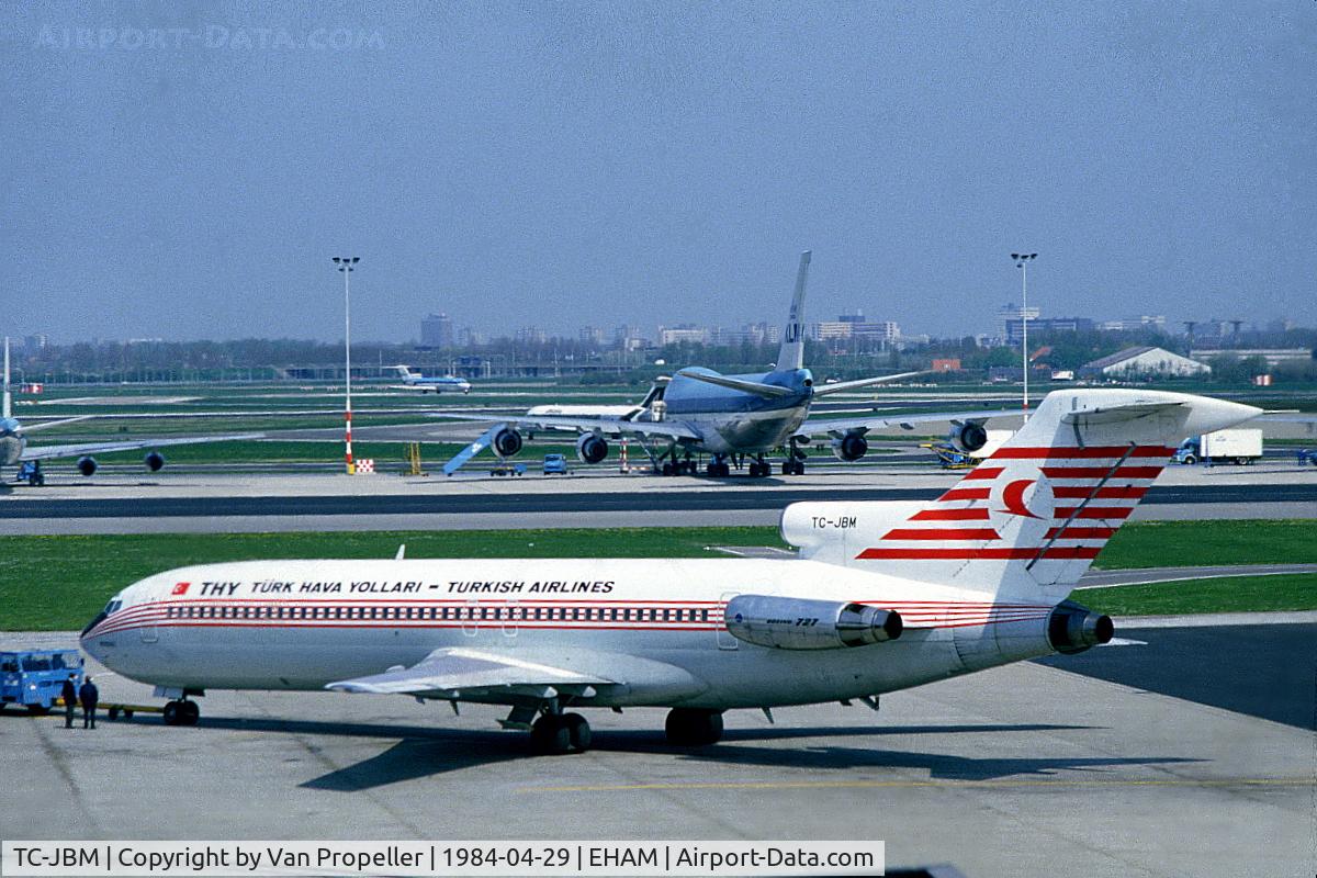 TC-JBM, 1976 Boeing 727-2F2 C/N 21260, THY Turkish Airlines Boeing 727-2F2 at Schiphol airport, the Netherlands, 1984