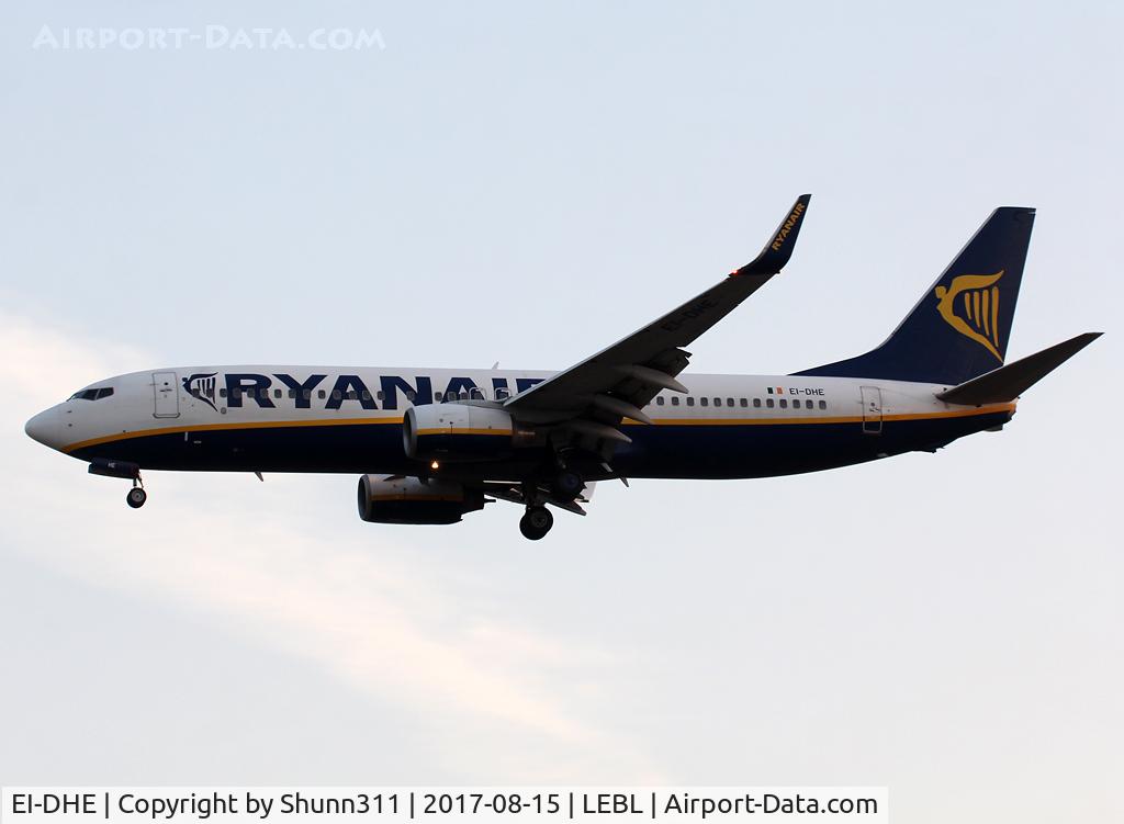 EI-DHE, 2005 Boeing 737-8AS C/N 33574, Landing twy 25R