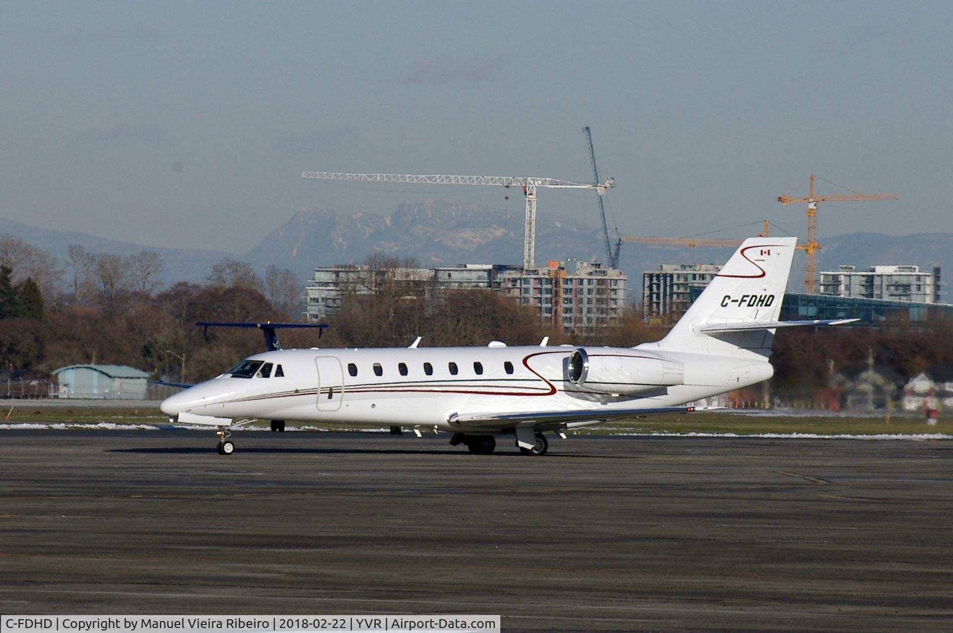 C-FDHD, 2005 Cessna 680 Citation Sovereign C/N 680-0032, At YVR South Terminal