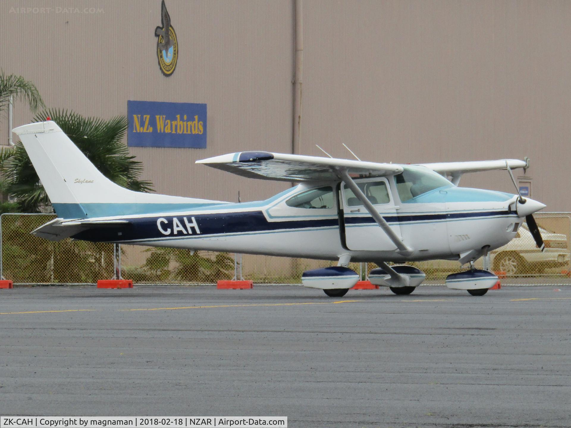 ZK-CAH, Cessna 182R Skylane C/N 18268419, at ardmore
