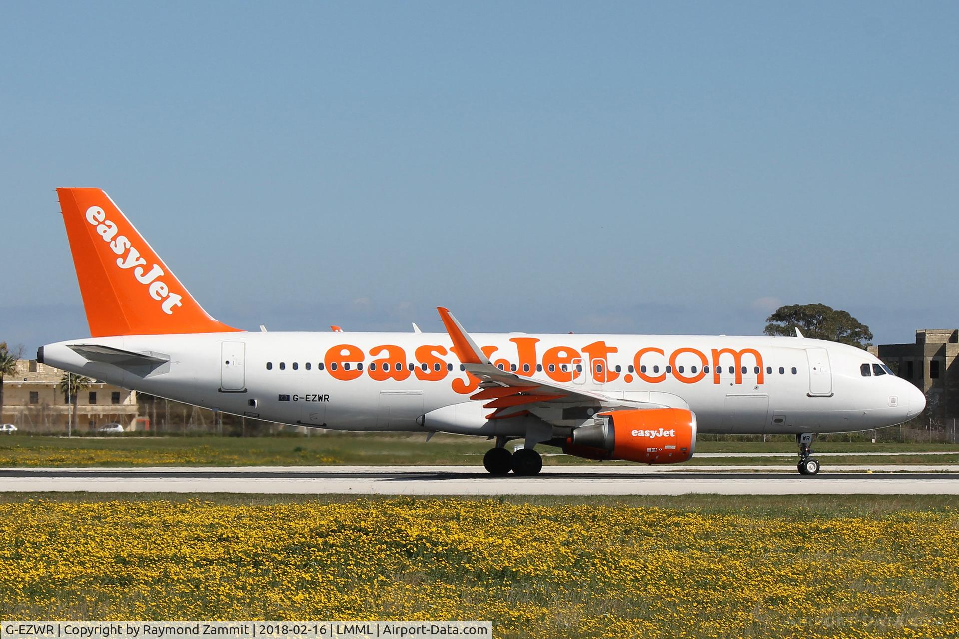 G-EZWR, 2014 Airbus A320-214 C/N 5981, A320 G-EZWR Easyjet