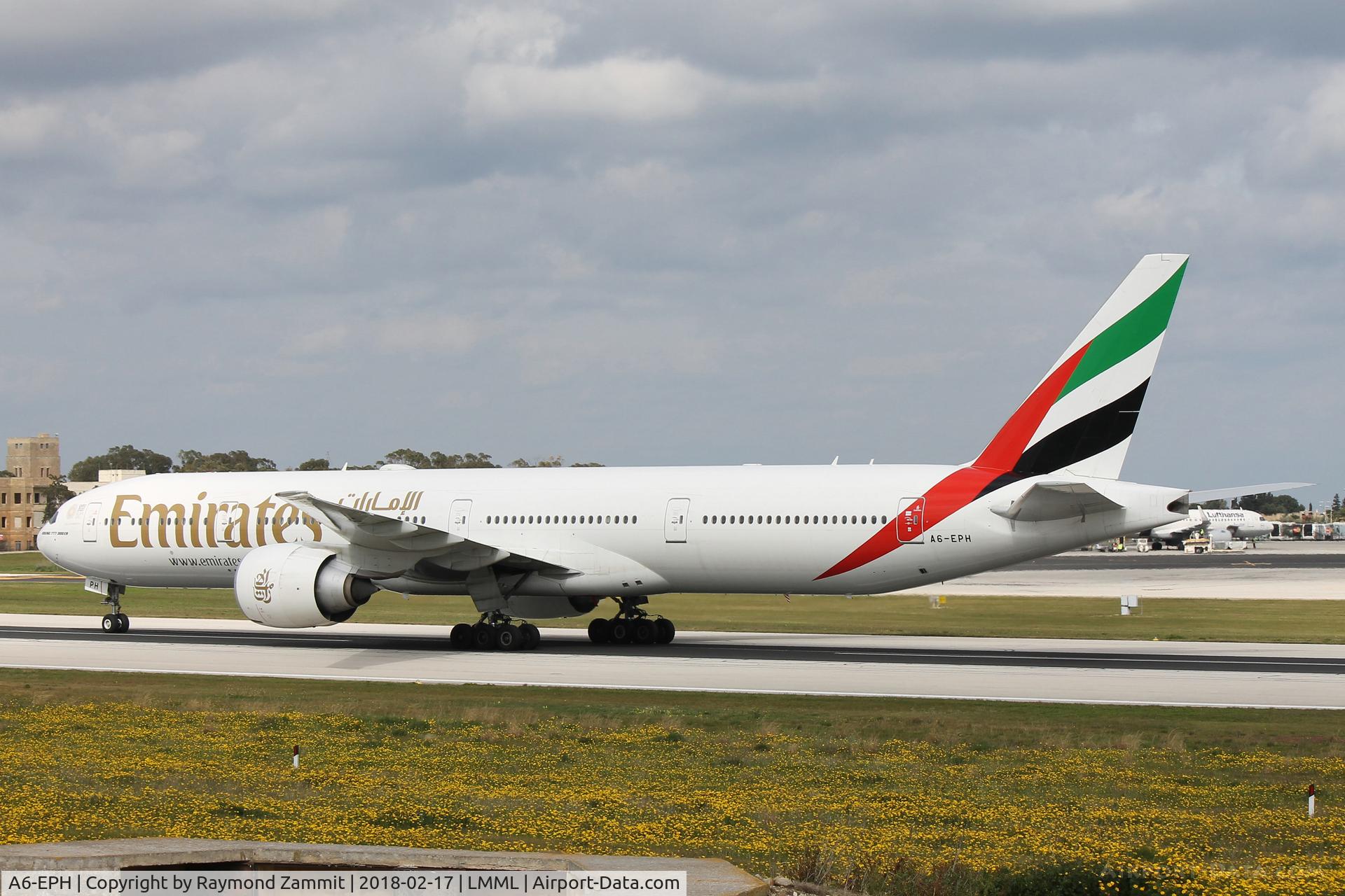 A6-EPH, 2015 Boeing 777-31H/ER C/N 42327, B777 A6-EPH Emirates Airlines
