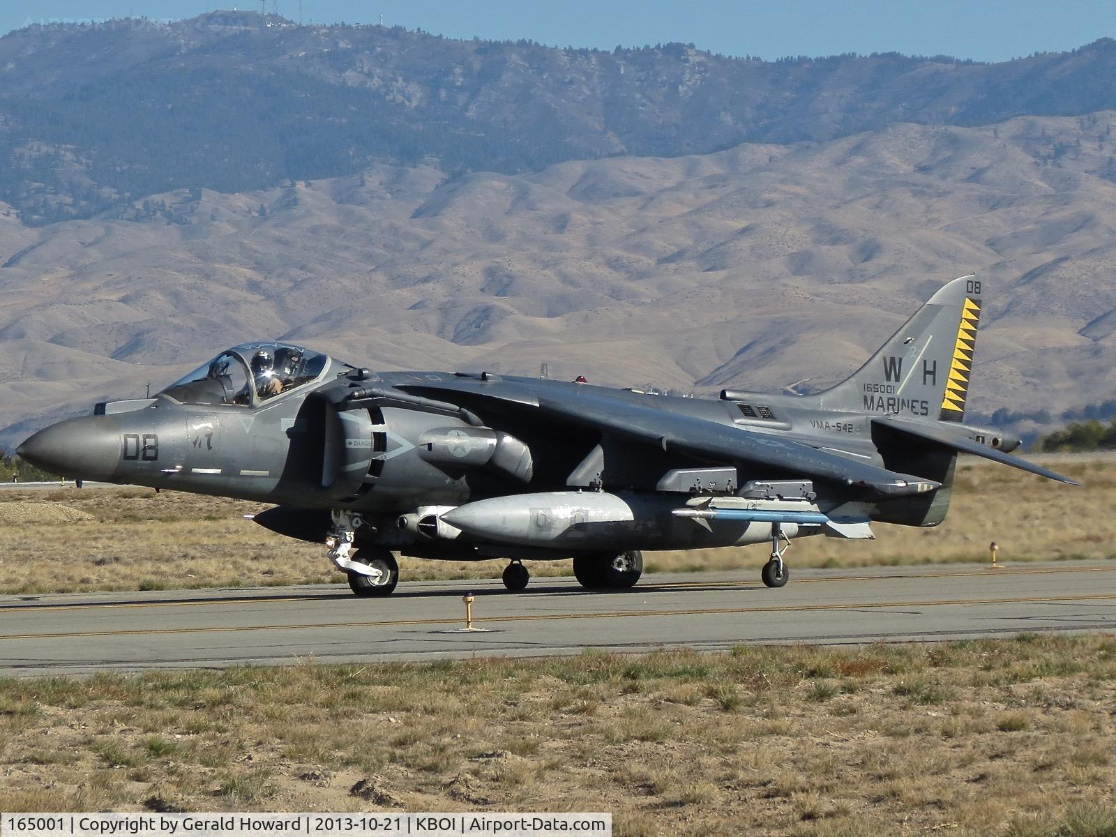 165001, Boeing AV-8B+ Harrier II Plus C/N B257, Taxiing on Foxtrot for RWY 10R.  VMA-542, Cherry Point, NC.