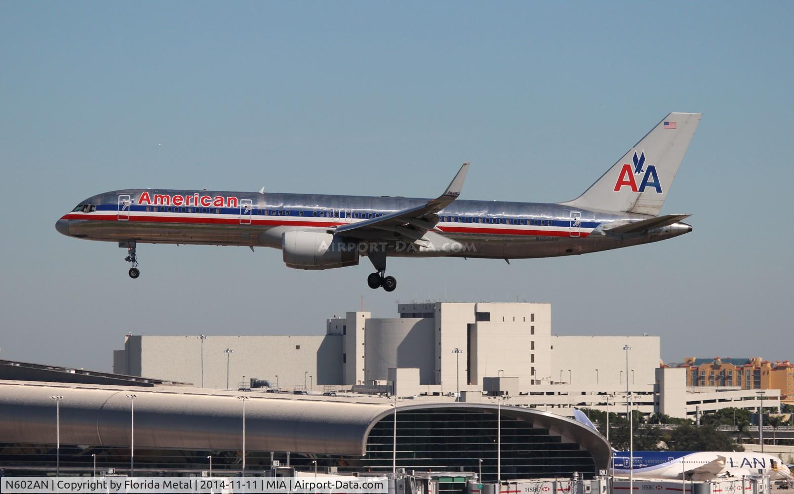 N602AN, 1995 Boeing 757-223 C/N 27053, American