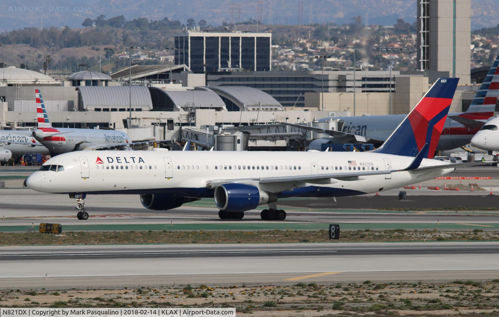 N821DX, 2004 Boeing 757-26D C/N 33961, Boeing 757-200