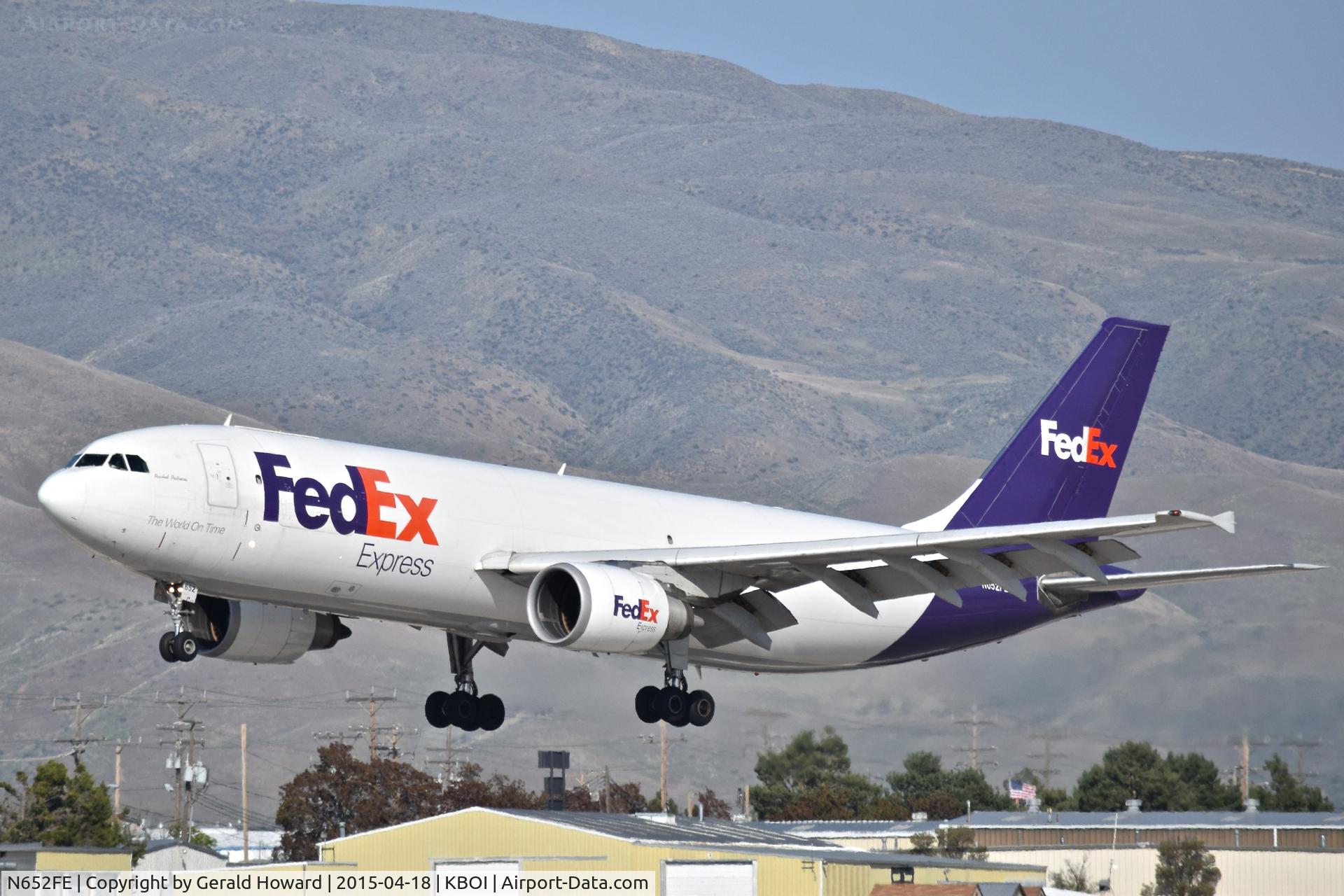 N652FE, 1994 Airbus A300F4-605R C/N 735, Landing RWY 28L.