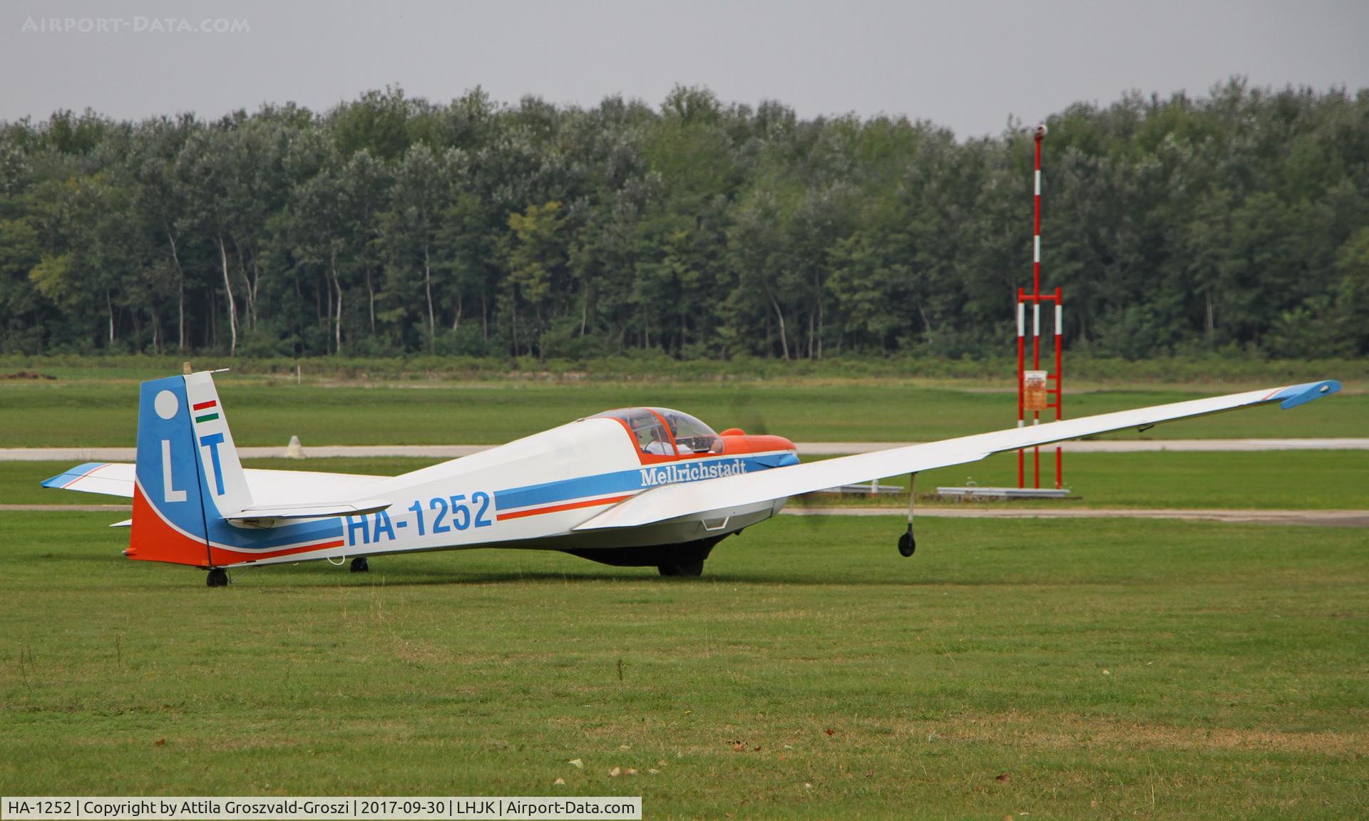 HA-1252, Scheibe SF 25C Falke C/N 4491, Jakabszállás Airport, Hungary