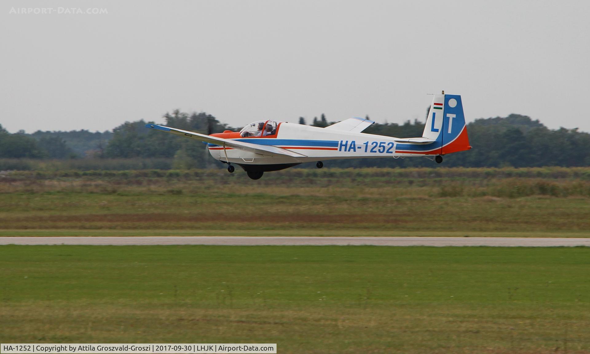 HA-1252, Scheibe SF 25C Falke C/N 4491, Jakabszállás Airport, Hungary
