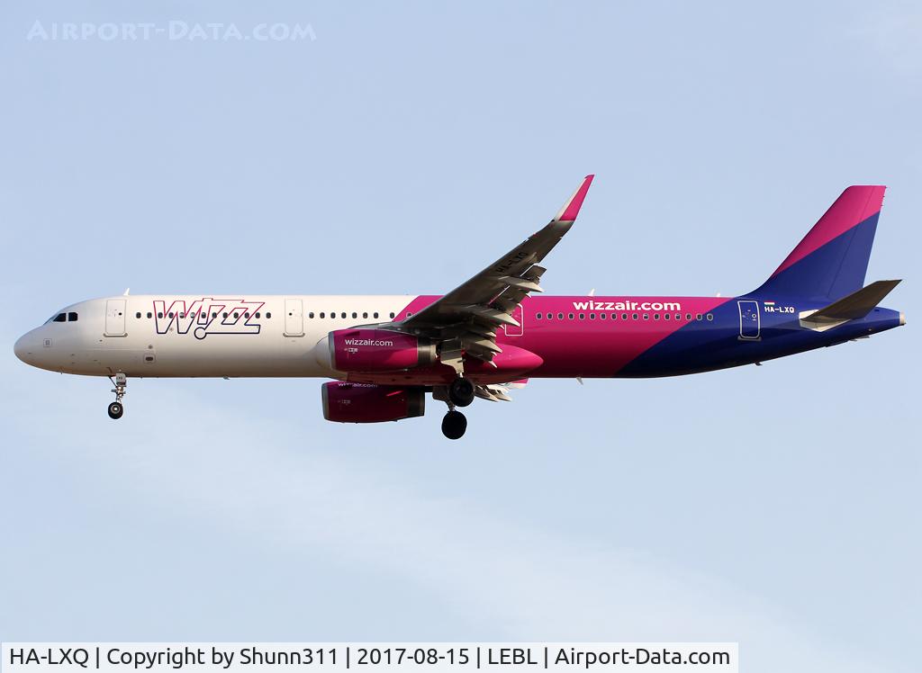 HA-LXQ, 2017 Airbus A321-231 C/N 7623, Landing rwy 25R