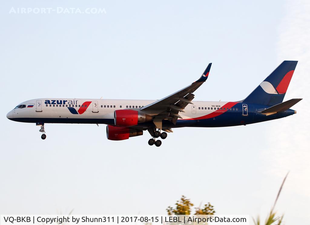 VQ-BKB, 1994 Boeing 757-2Q8 C/N 26271, Landing rwy 25R