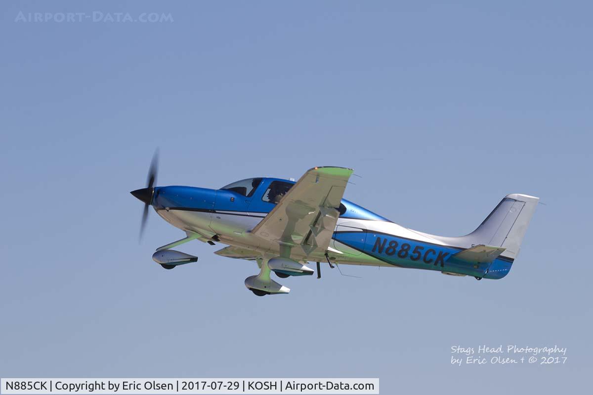 N885CK, 2017 Cirrus SR22T Carbon C/N 1510, Cirrus SR22 departing Airventure