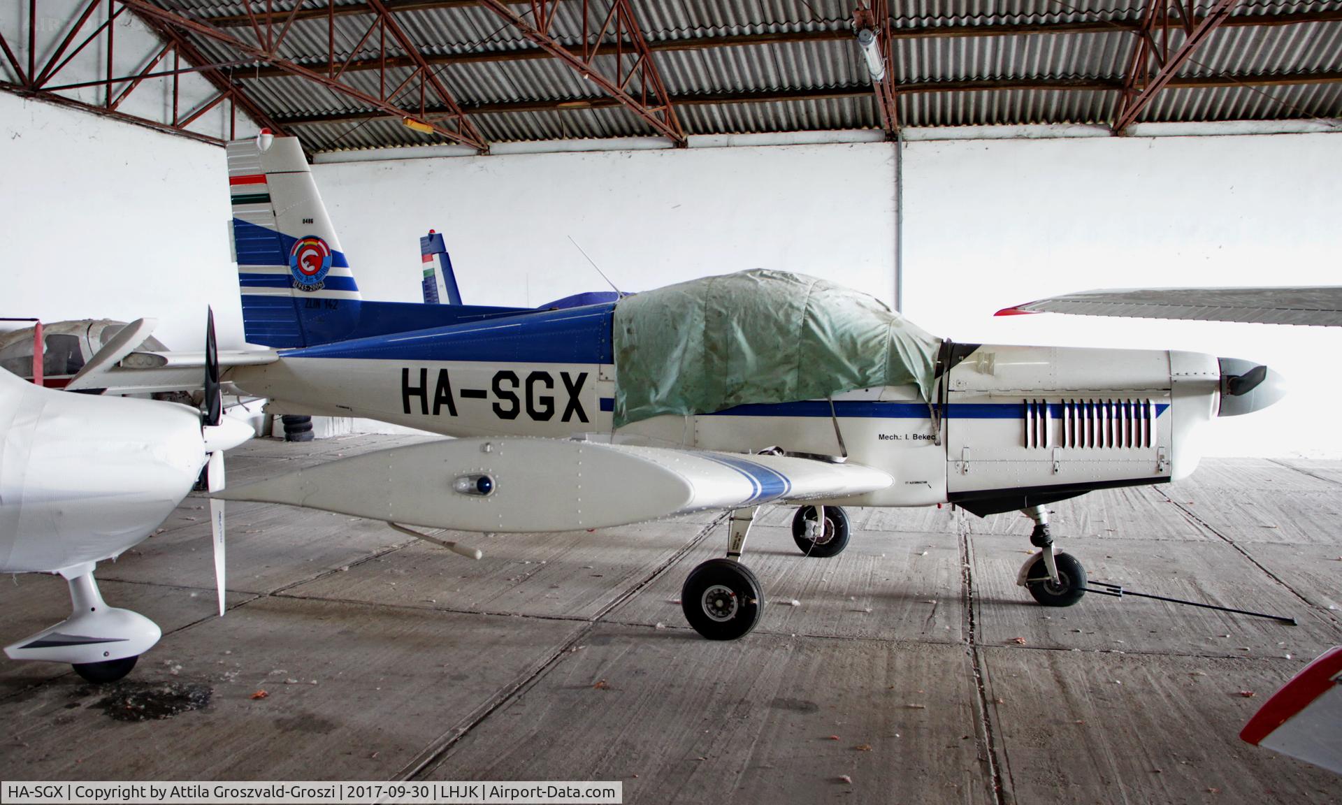 HA-SGX, 1989 Zlin Z-142 C/N 0486, Jakabszállás Airport, Hungary