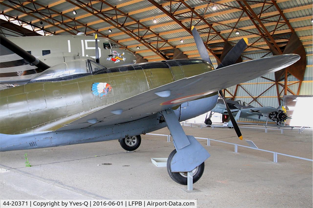 44-20371, 1942 Republic P-47D Thunderbolt C/N Not found 44-20371, Republic P-47D Thunderbolt, Air & Space Museum Paris-Le Bourget (LFPB-LBG)