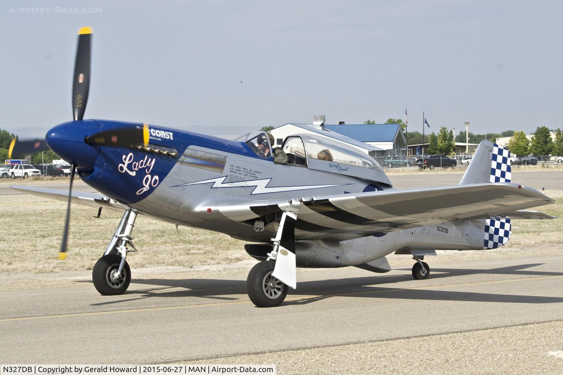 N327DB, 1944 North American P-51D Mustang C/N 44-84860, Taxiing to RWY 29.