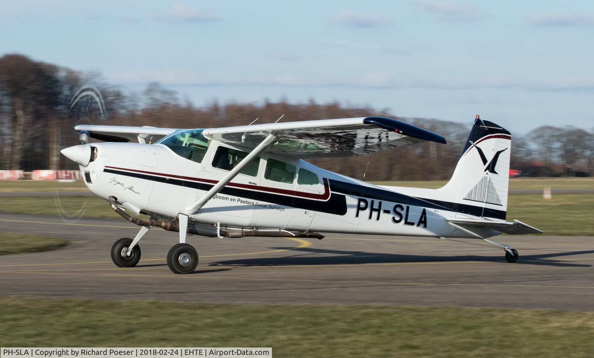 PH-SLA, Cessna 180J C/N 18052637, New colors for this Skywagon.