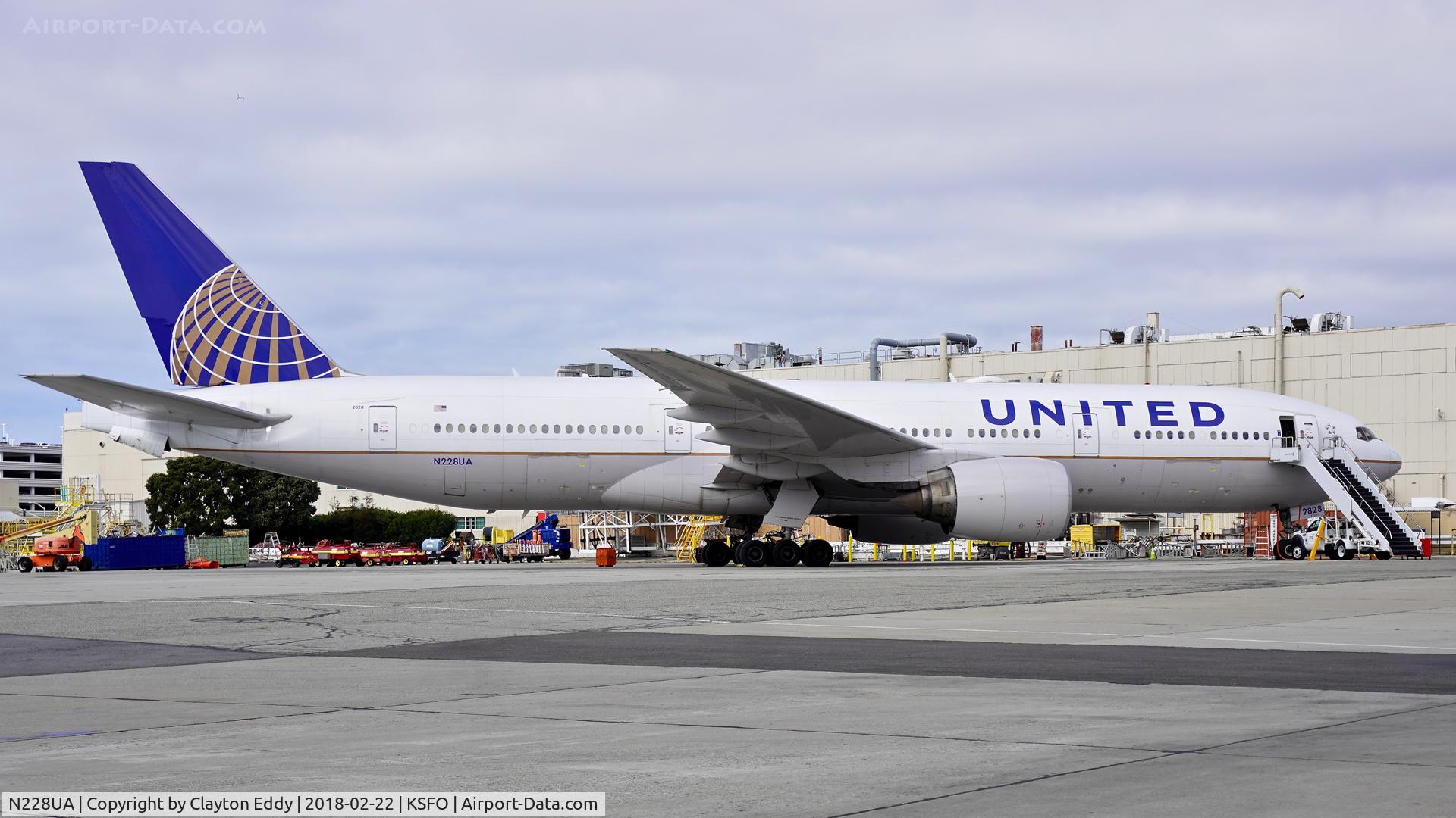 N228UA, 2002 Boeing 777-222 C/N 30556, SFO 2018.