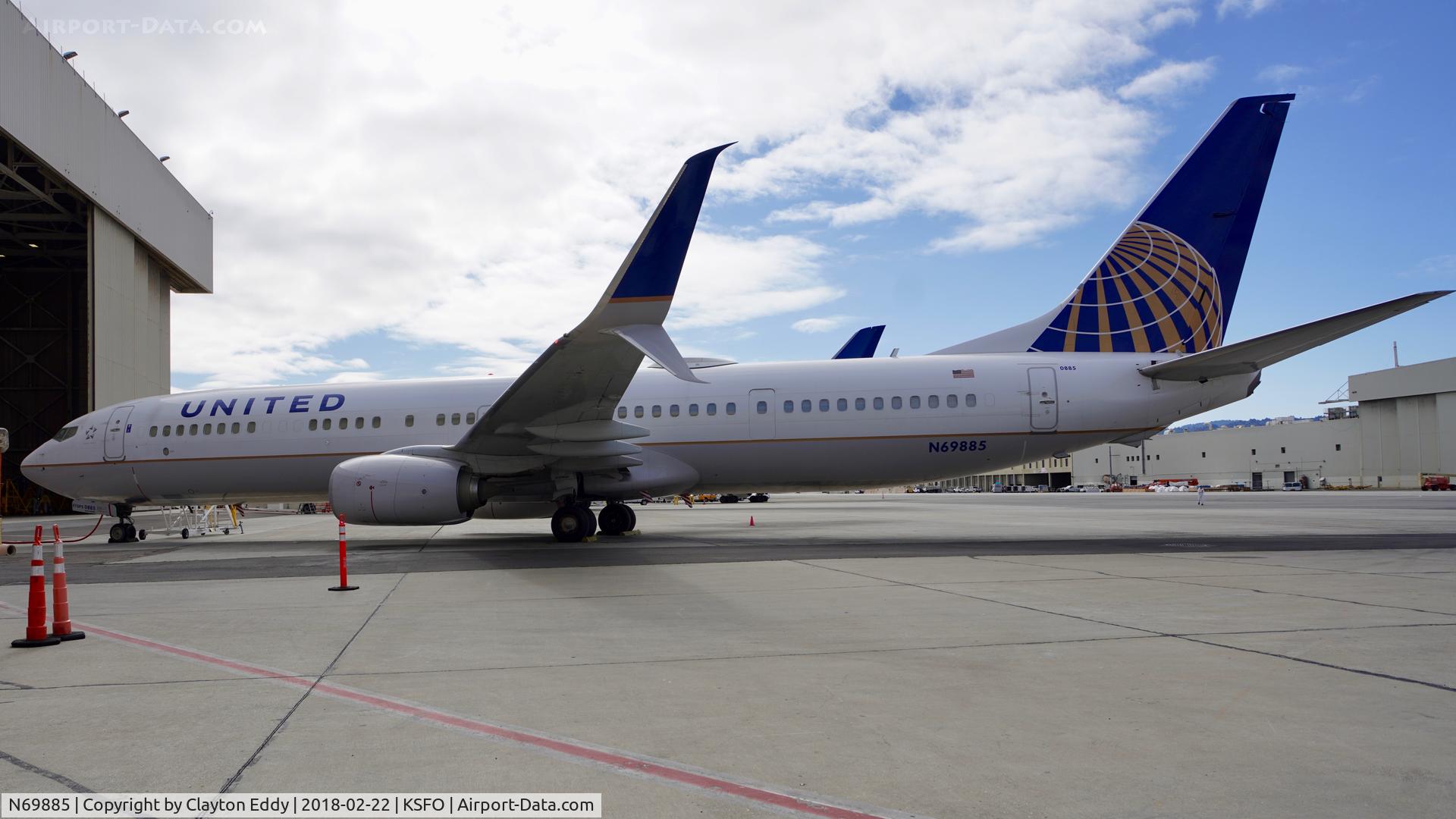 N69885, 2015 Boeing 737-924/ER C/N 42189, SFO 2018.