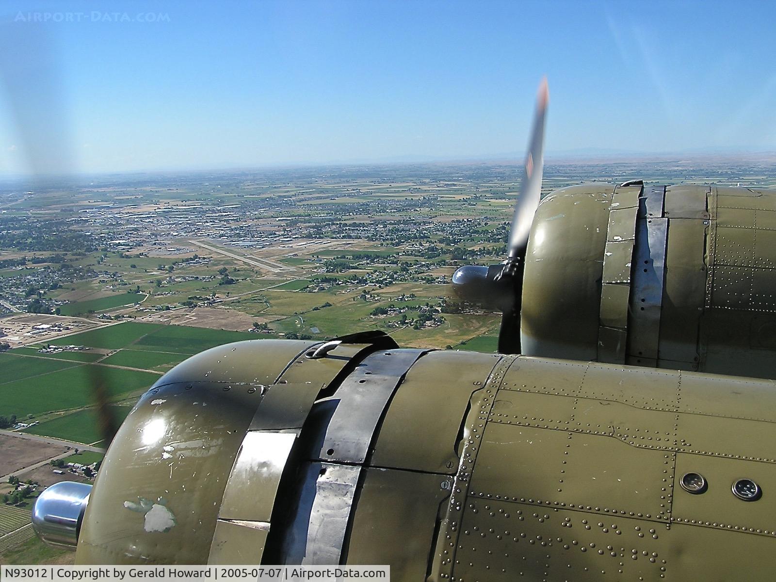 N93012, 1944 Boeing B-17G-30-BO Flying Fortress C/N 32264, Looking out at Nampa Airport from the cockpit.