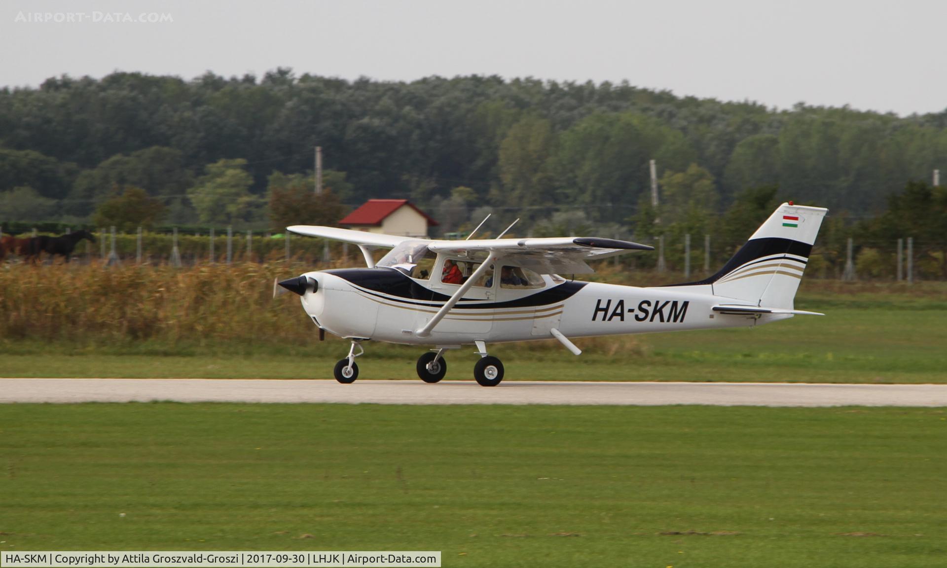 HA-SKM, 1970 Cessna 172K Skyhawk C/N 17258947, Jakabszállás Airport, Hungary