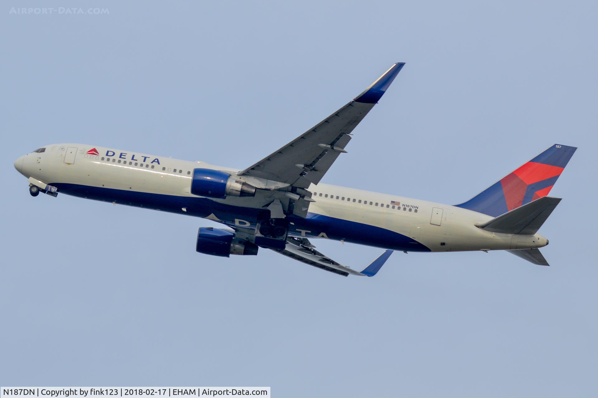 N187DN, 1996 Boeing 767-332/ER C/N 27582, DELTA 767