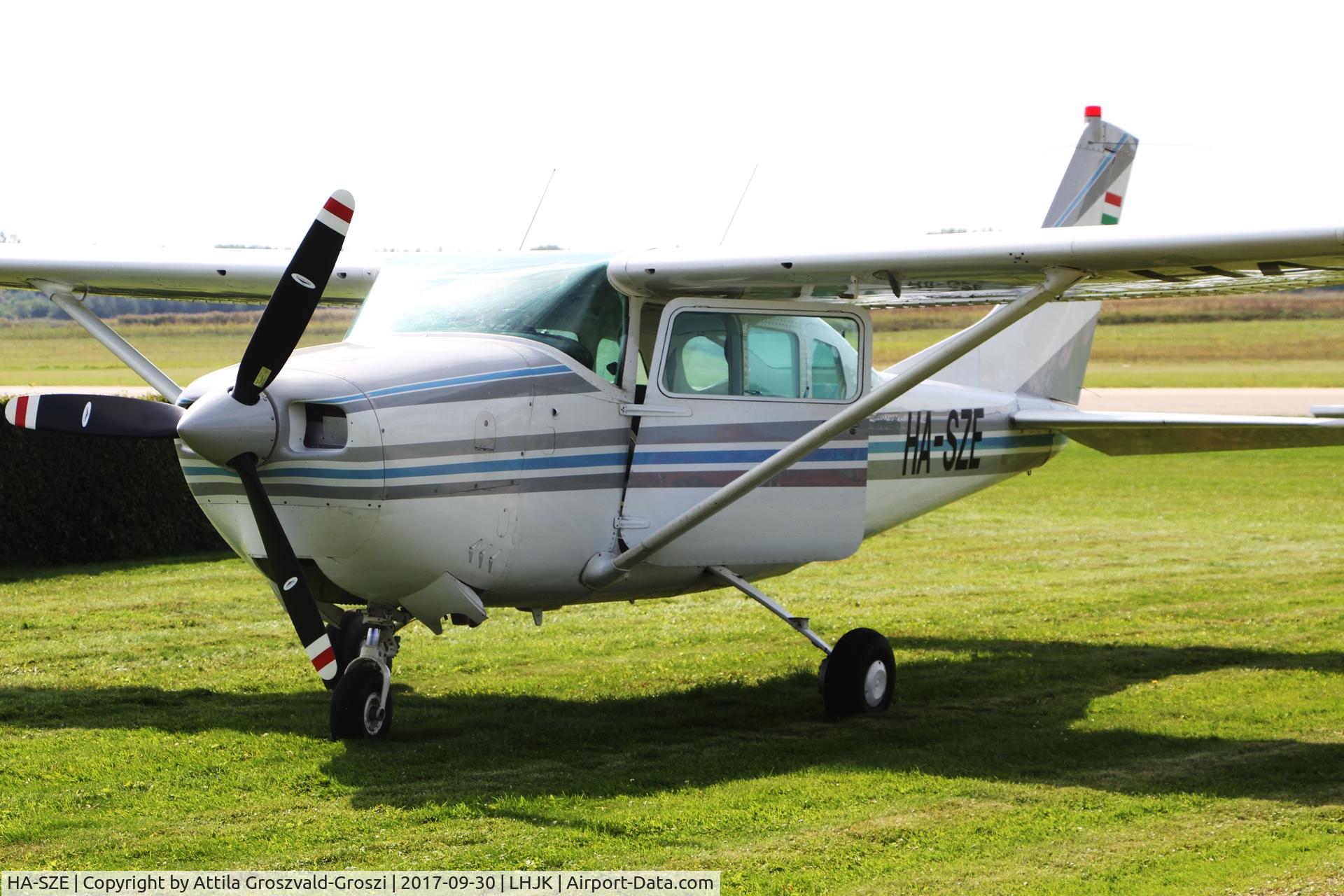 HA-SZE, Cessna 210F Centurion C/N 21058748, Jakabszállás Airport, Hungary