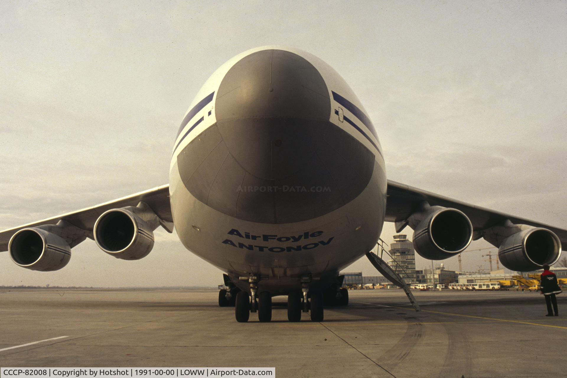 CCCP-82008, 1986 Antonov An-124-100M Ruslan C/N 19530501006, Big nose
