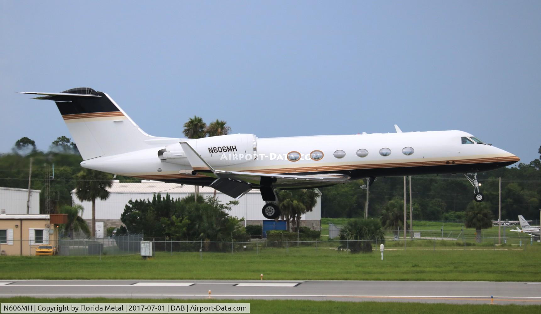 N606MH, 1989 Gulfstream Aerospace G-IV C/N 1107, Gulfstream IV
