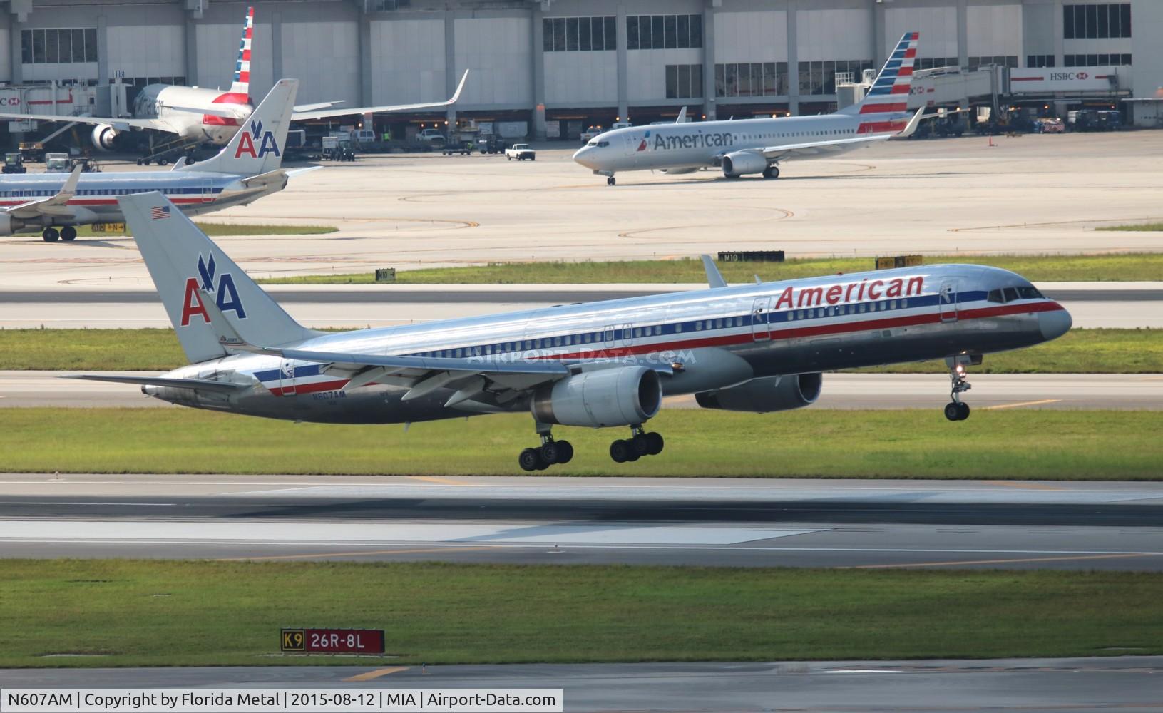 N607AM, 1996 Boeing 757-223 C/N 27058, American
