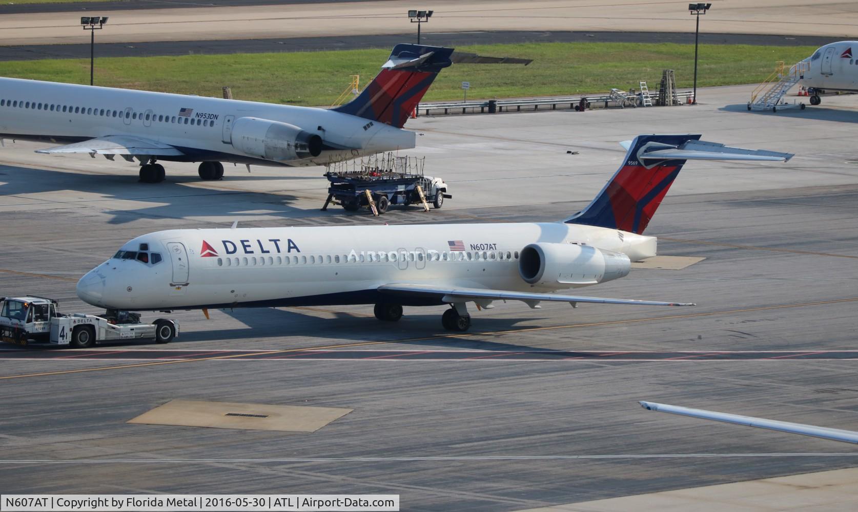 N607AT, 2000 Boeing 717-200 C/N 55074, Delta