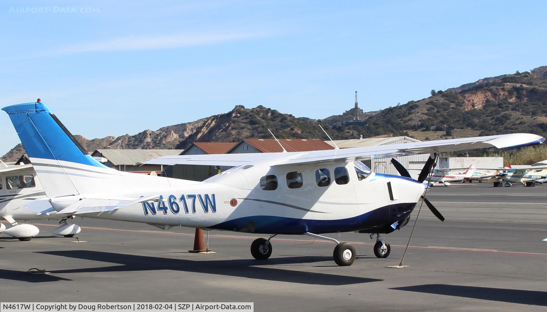 N4617W, 1980 Cessna P210N Pressurised Centurion C/N P21000623, 1980 Cessna P210N CENTURION, Continental TSIO-520 325 Hp, turbocharged and pressurized, note small side windows, 4 blade CS prop, on Transient ramp