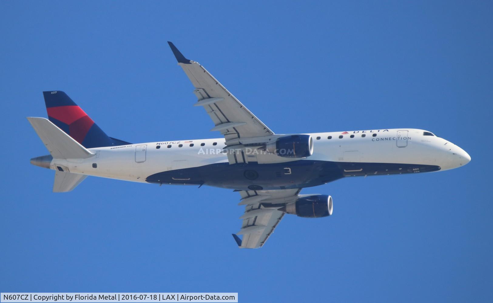 N607CZ, 2007 Embraer 170SU (ERJ-170-100SU) C/N 17000192, Delta Connection over Dockweiler Beach