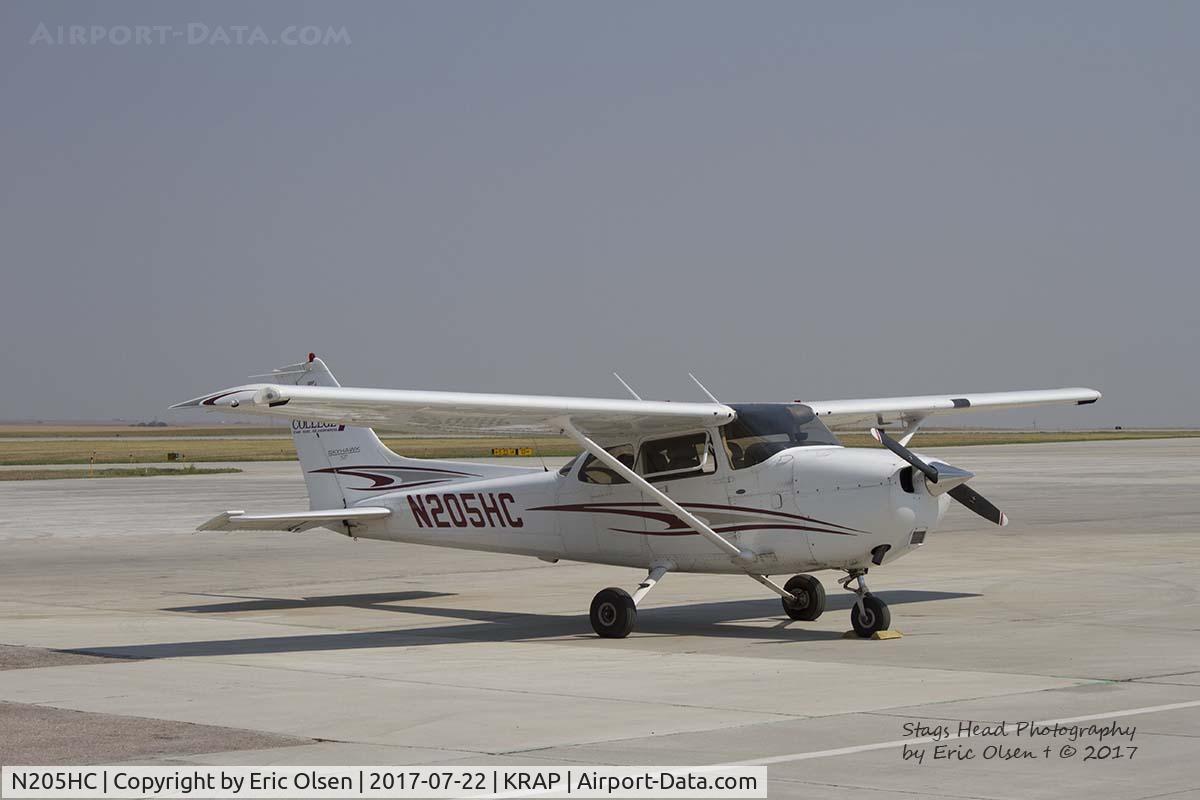 N205HC, 2005 Cessna 172S C/N 172S10003, Cessna 172 in Rapid City.