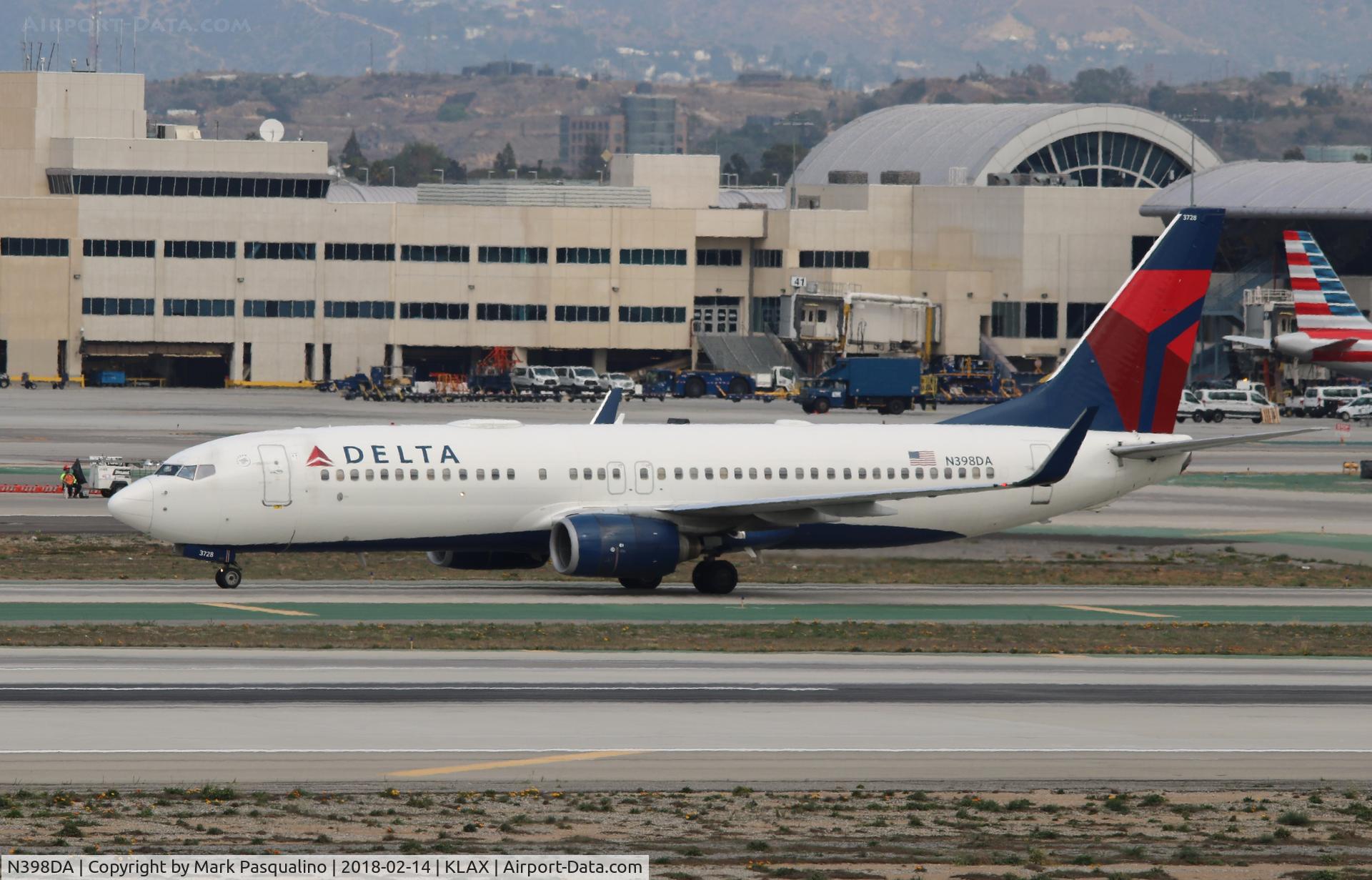 N398DA, 2000 Boeing 737-832 C/N 30774, Boeong 737-800