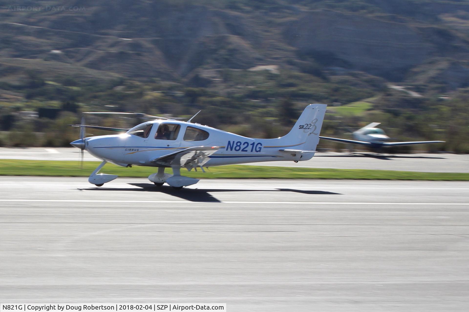 N821G, 2005 Cirrus SR22 G2 C/N 1471, 2005 CIRRUS SR22 G2, Continental IO-550 300 Hp, takeoff roll Rwy 04