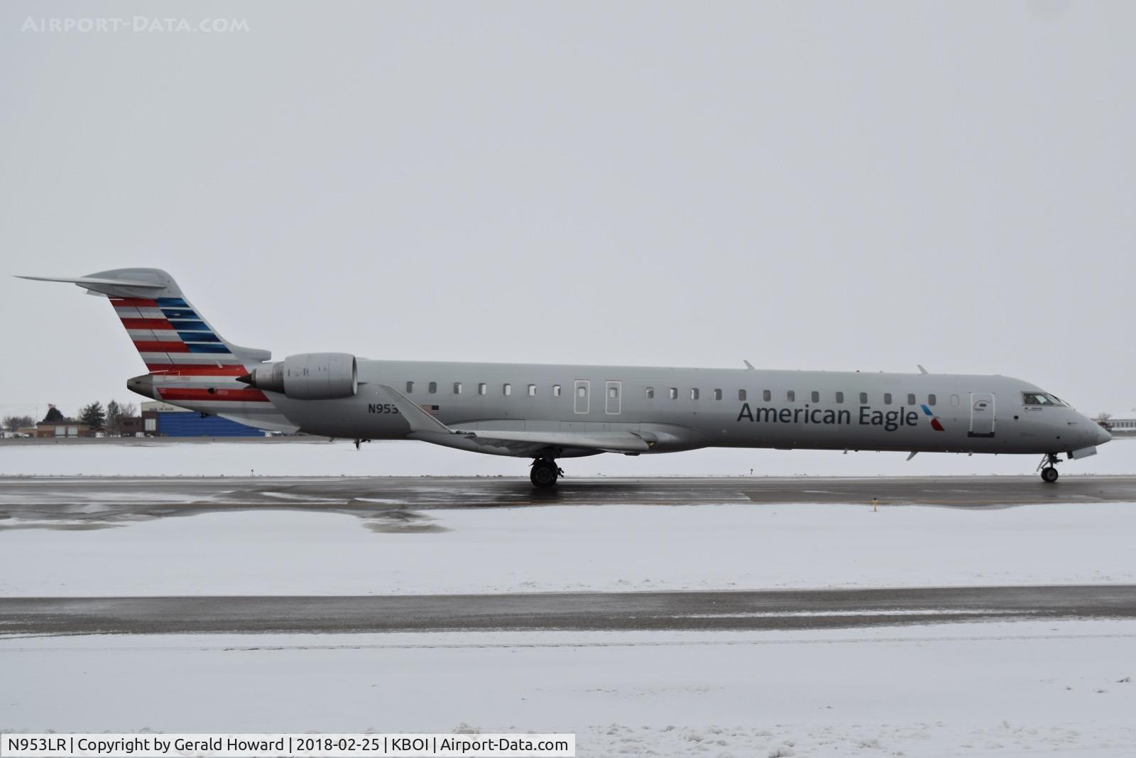 N953LR, 2015 Bombardier CRJ-900LR (CL-600-2D24) C/N 15374, Taxiing on Alpha.