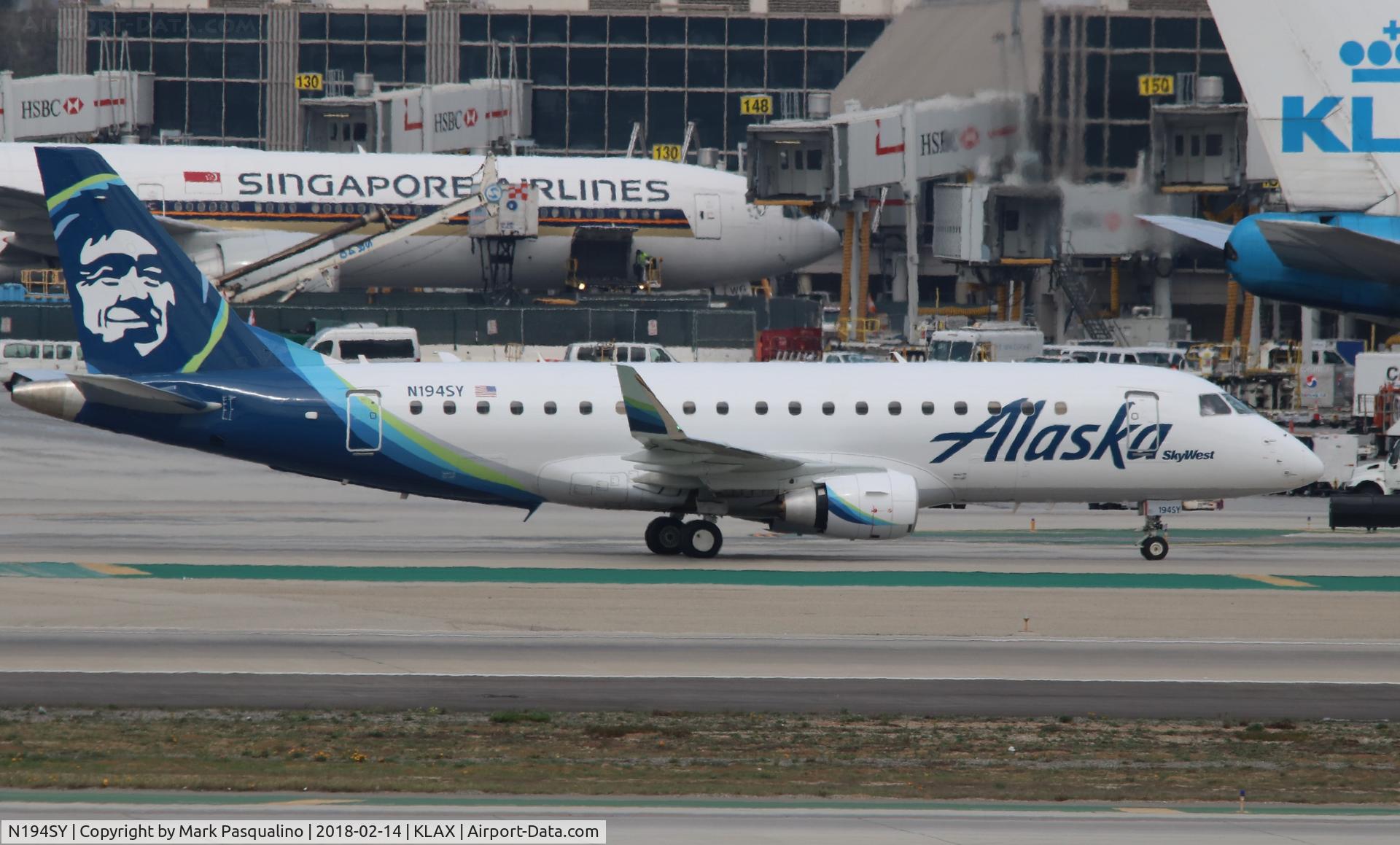 N194SY, 2017 Embraer 175LR (ERJ-170-200LR) C/N 17000693, ERJ 170-200 LR