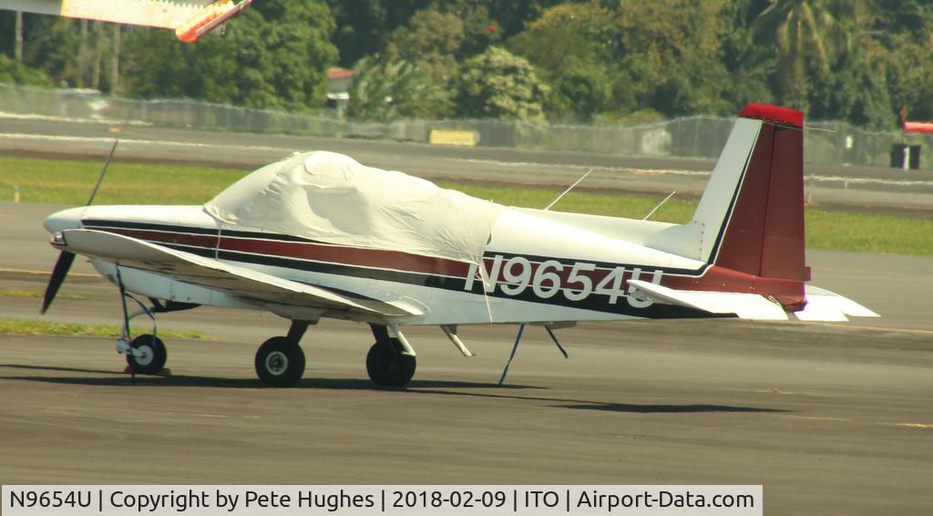 N9654U, 1975 Grumman American AA-5A Cheetah C/N AA5A-0020, N9654U AA5A at Hilo, Hawaii